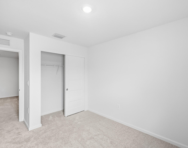 13009 Sw Forli Way - Photo Thumbnail 18