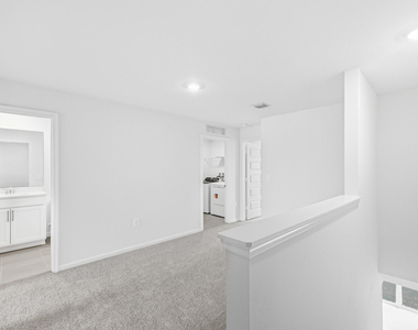 13009 Sw Forli Way - Photo Thumbnail 15