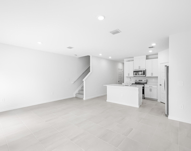 13009 Sw Forli Way - Photo Thumbnail 7