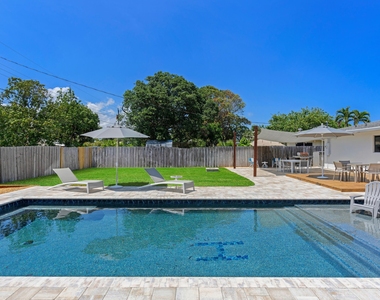 918 Se 3rd Avenue - Photo Thumbnail 16