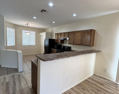 3659 E Temecula Way - Photo Thumbnail 7