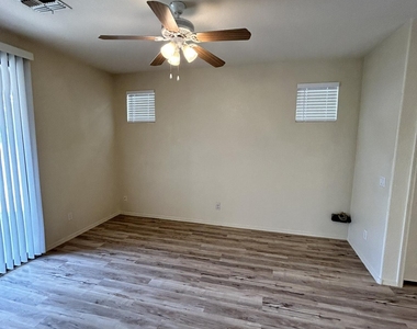 3659 E Temecula Way - Photo Thumbnail 13