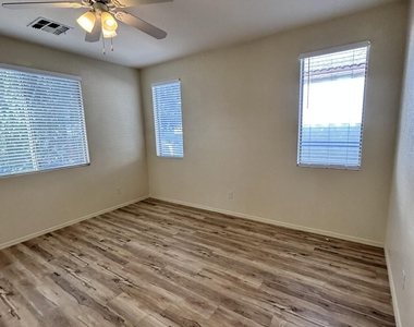 3659 E Temecula Way - Photo Thumbnail 28