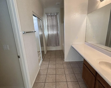 3659 E Temecula Way - Photo Thumbnail 31
