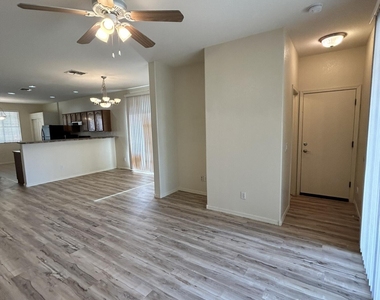 3659 E Temecula Way - Photo Thumbnail 14