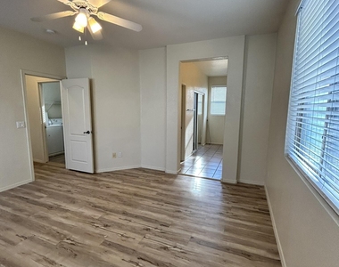 3659 E Temecula Way - Photo Thumbnail 30