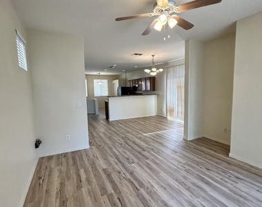 3659 E Temecula Way - Photo Thumbnail 12