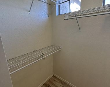 3659 E Temecula Way - Photo Thumbnail 34