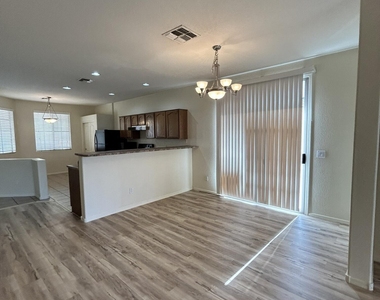 3659 E Temecula Way - Photo Thumbnail 10