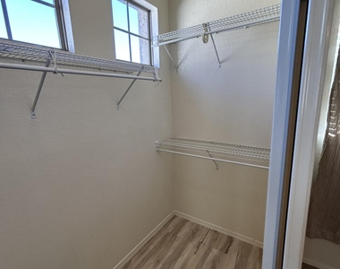 3659 E Temecula Way - Photo Thumbnail 33