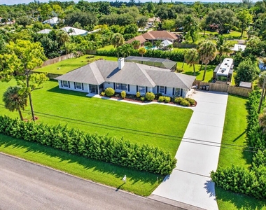 8606 Arrowhead Drive - Photo Thumbnail 1
