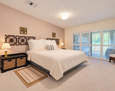 808 E Cypress Lane - Photo Thumbnail 12