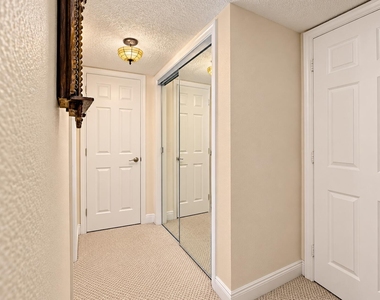 808 E Cypress Lane - Photo Thumbnail 14