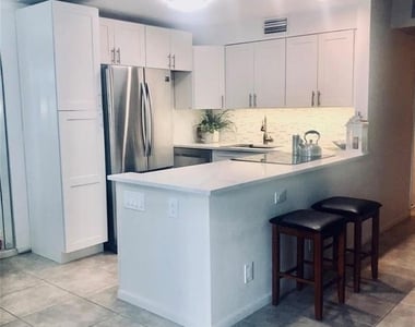 122 Farnham F - Photo Thumbnail 12