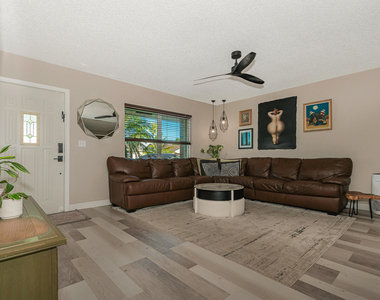 19442 Colorado Circle - Photo Thumbnail 4