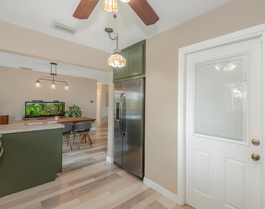 19442 Colorado Circle - Photo Thumbnail 12