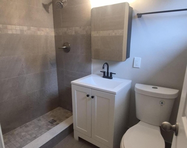 198 Se 27th Court - Photo Thumbnail 10
