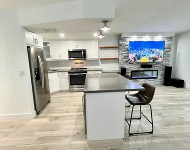 342 Southwind Drive - Photo Thumbnail 2