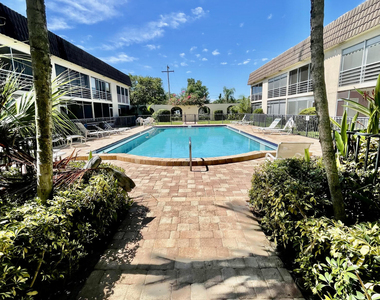 342 Southwind Drive - Photo Thumbnail 9