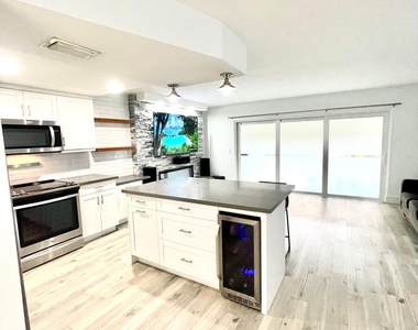342 Southwind Drive - Photo Thumbnail 3