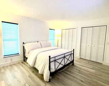 342 Southwind Drive - Photo Thumbnail 5