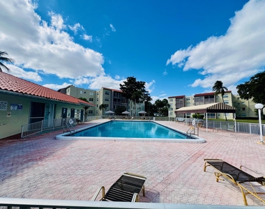 1800 Sw 81st Avenue - Photo Thumbnail 1