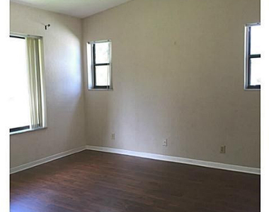 21955 Tidewater Terrace - Photo Thumbnail 9