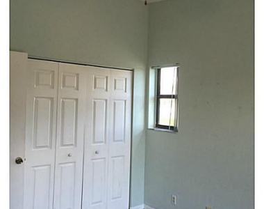 21955 Tidewater Terrace - Photo Thumbnail 15
