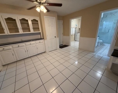 6918 La Manga Drive - Photo Thumbnail 11