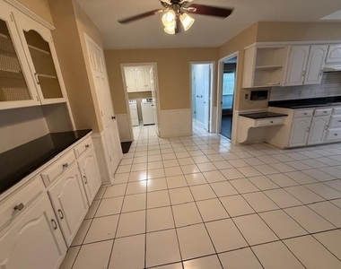 6918 La Manga Drive - Photo Thumbnail 7