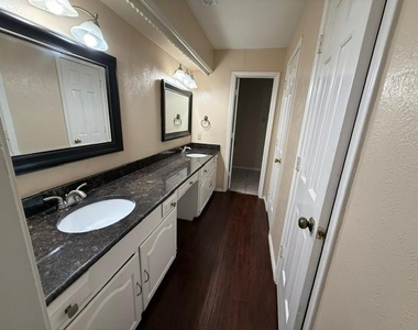 6918 La Manga Drive - Photo Thumbnail 18