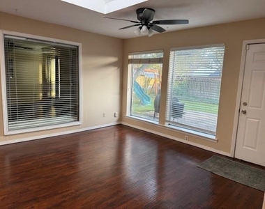 6918 La Manga Drive - Photo Thumbnail 3