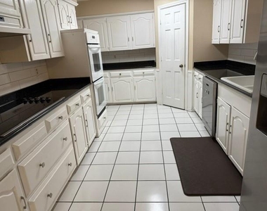 6918 La Manga Drive - Photo Thumbnail 25