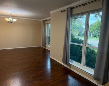 6918 La Manga Drive - Photo Thumbnail 4