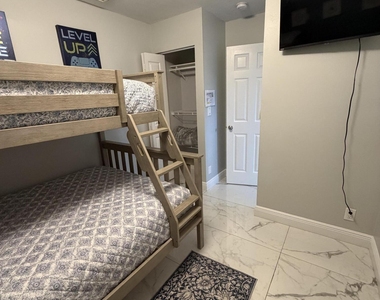 2522 Nw 82nd Terrace - Photo Thumbnail 14