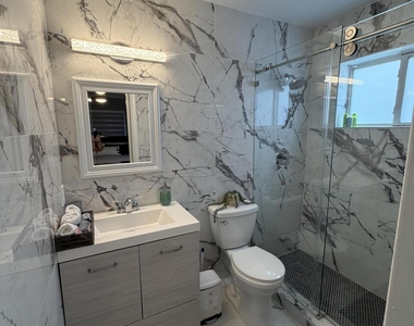 2522 Nw 82nd Terrace - Photo Thumbnail 9