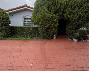 2522 Nw 82nd Terrace - Photo Thumbnail 1
