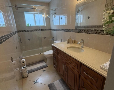 2522 Nw 82nd Terrace - Photo Thumbnail 12
