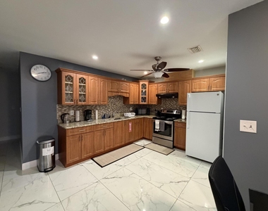 2522 Nw 82nd Terrace - Photo Thumbnail 23