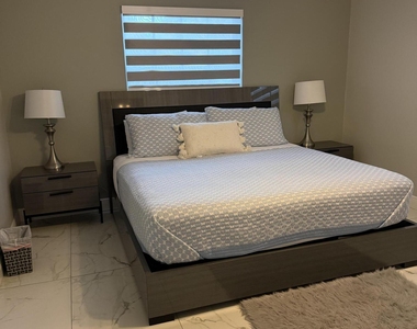 2522 Nw 82nd Terrace - Photo Thumbnail 6