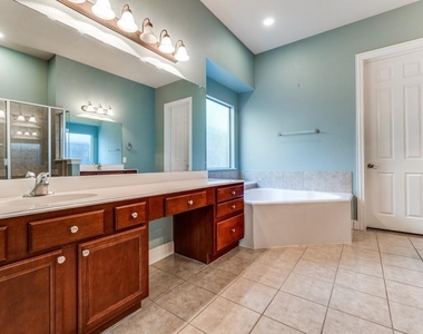 4652 Phillip Drive - Photo Thumbnail 16