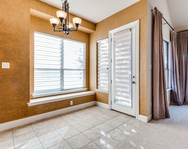 4652 Phillip Drive - Photo Thumbnail 5