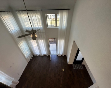 358 Somerville Drive - Photo Thumbnail 10