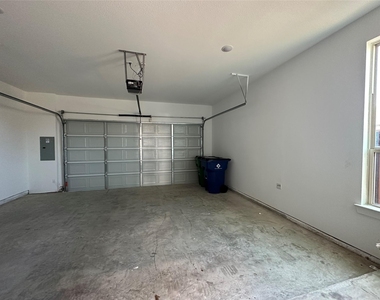 358 Somerville Drive - Photo Thumbnail 21
