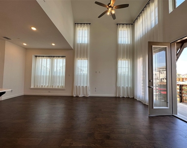 358 Somerville Drive - Photo Thumbnail 4