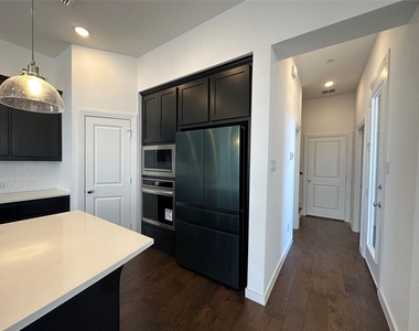 358 Somerville Drive - Photo Thumbnail 8