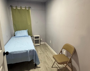 605 Biggs Terrace - Photo Thumbnail 3