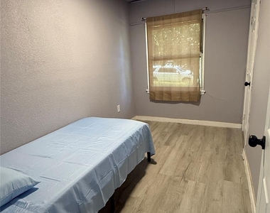 605 Biggs Terrace - Photo Thumbnail 10