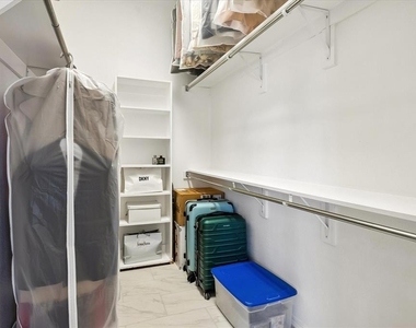 11379 Lockshire Drive - Photo Thumbnail 24