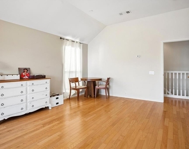 11379 Lockshire Drive - Photo Thumbnail 13